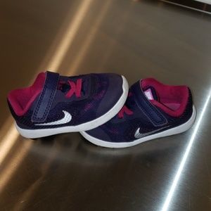 Nike revolution 3
